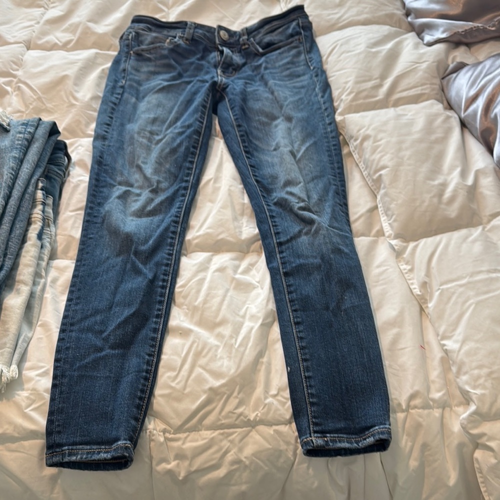 American Eagle Outfitters Blue Skinny Jeans size 2 short